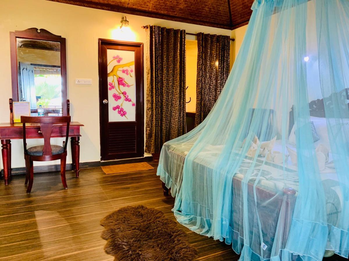 Maadathil Cottages วาร์คาลา ภายนอก รูปภาพ