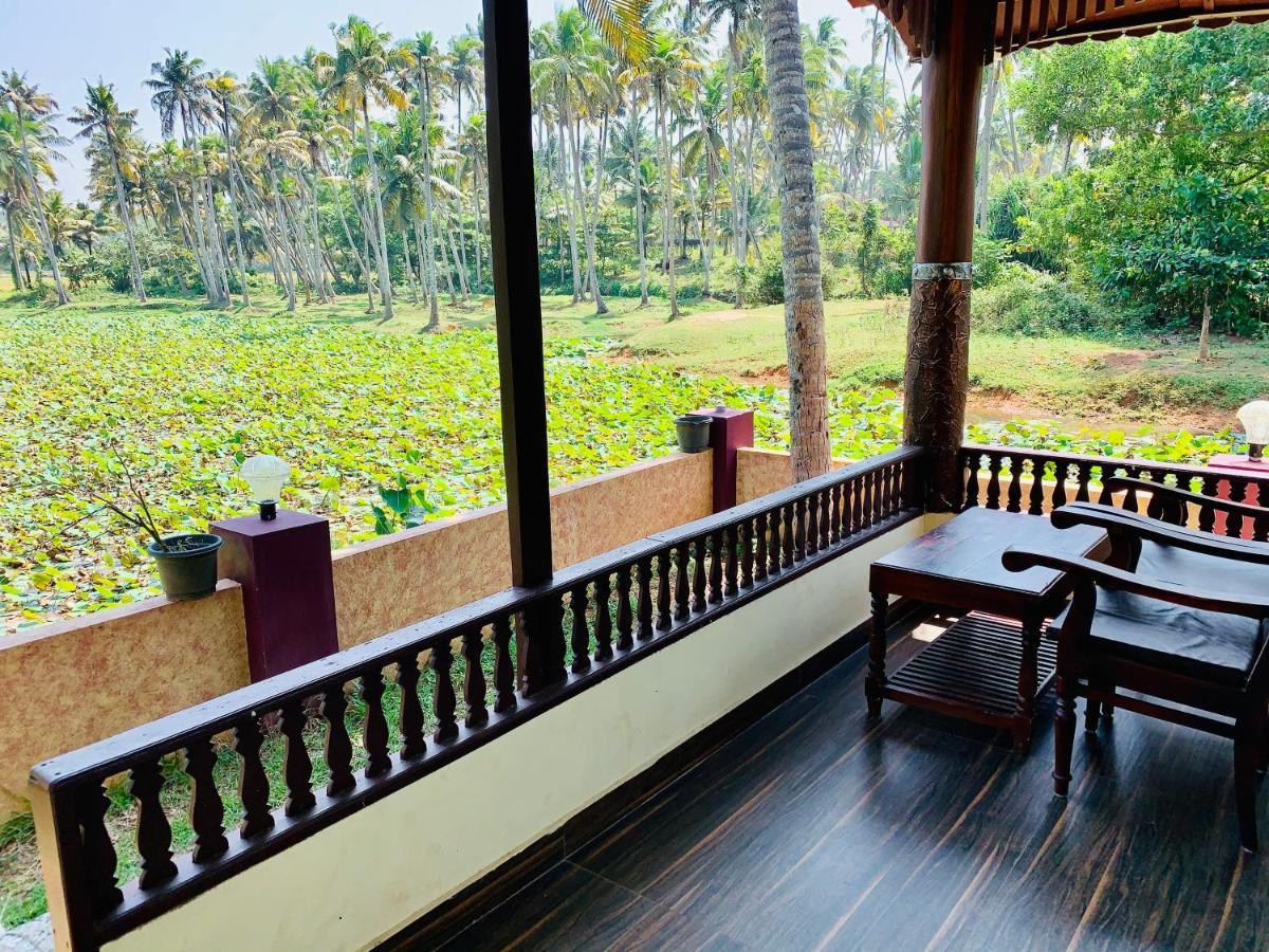 Maadathil Cottages วาร์คาลา ภายนอก รูปภาพ