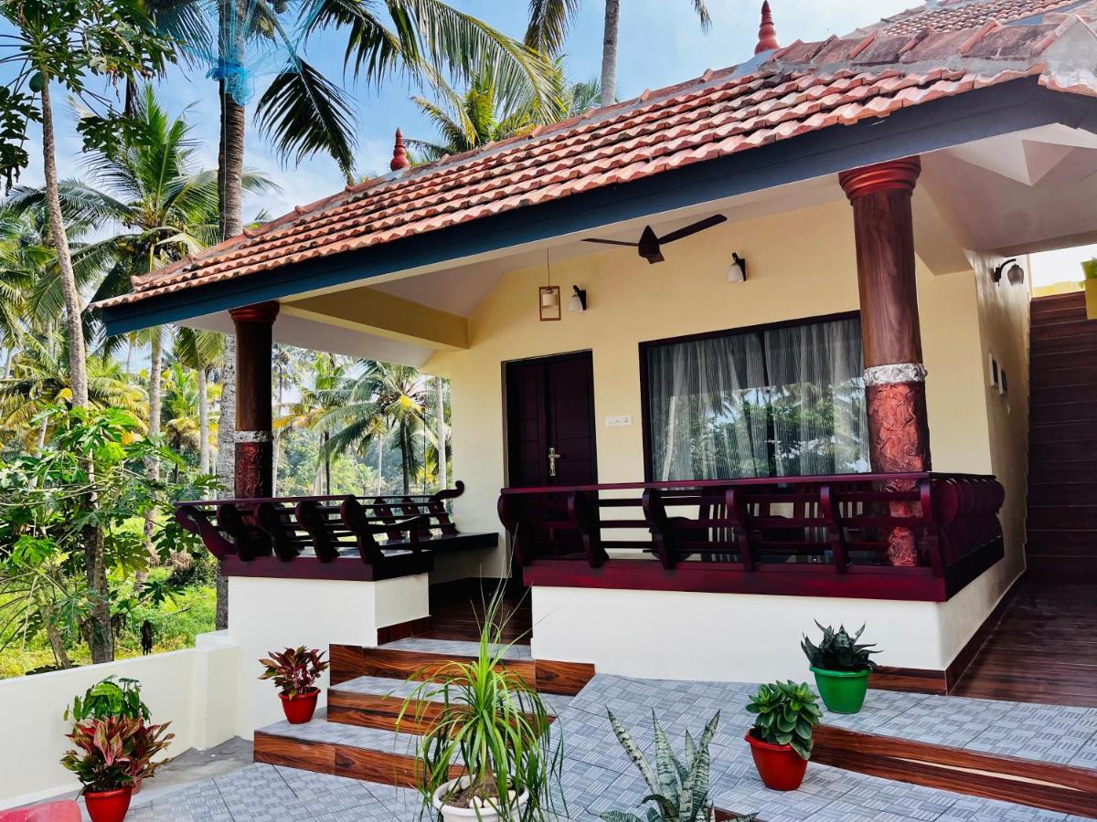Maadathil Cottages วาร์คาลา ภายนอก รูปภาพ