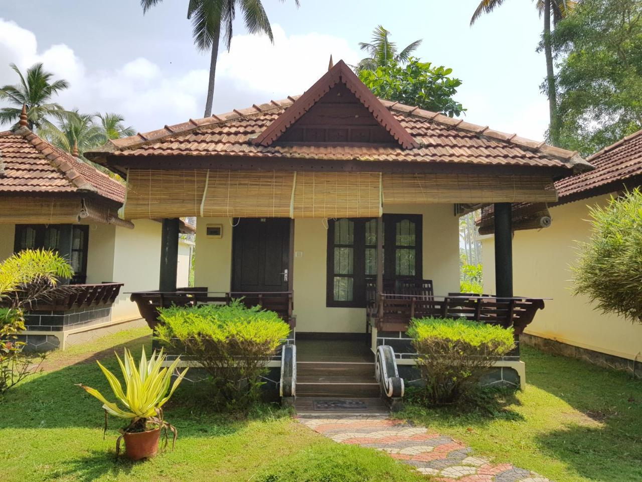 Maadathil Cottages วาร์คาลา ภายนอก รูปภาพ